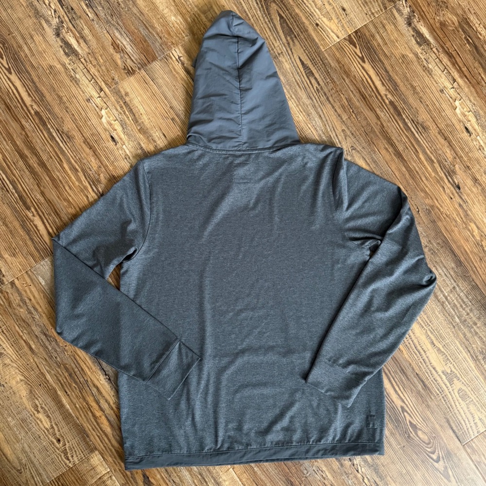 Vuori Strato Tech Performance Hoodie Mens Large Charcoal Heather Pullover - Picture 2 of 8